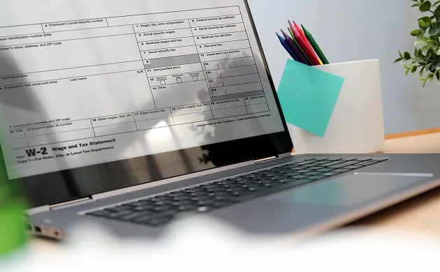Formulario del SAT en una laptop