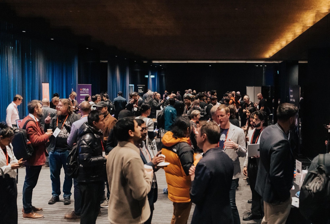 Leaders networking between sessions at CustomerTech World