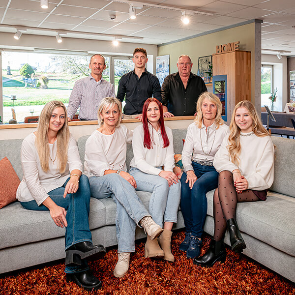 Das Team von Möbel Weidinger in der Ausstellung