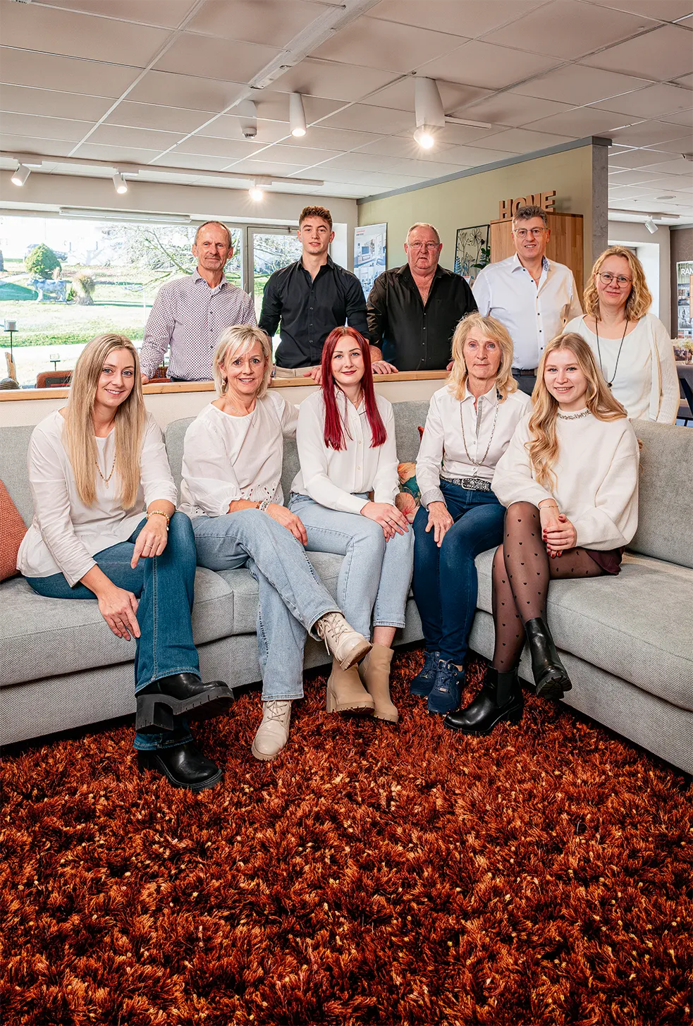 Das Team von Möbel Weidinger in der Ausstellung