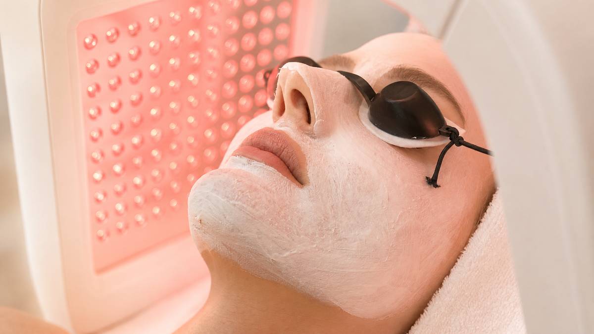 Sculpt & Lift Microcurrent Facial