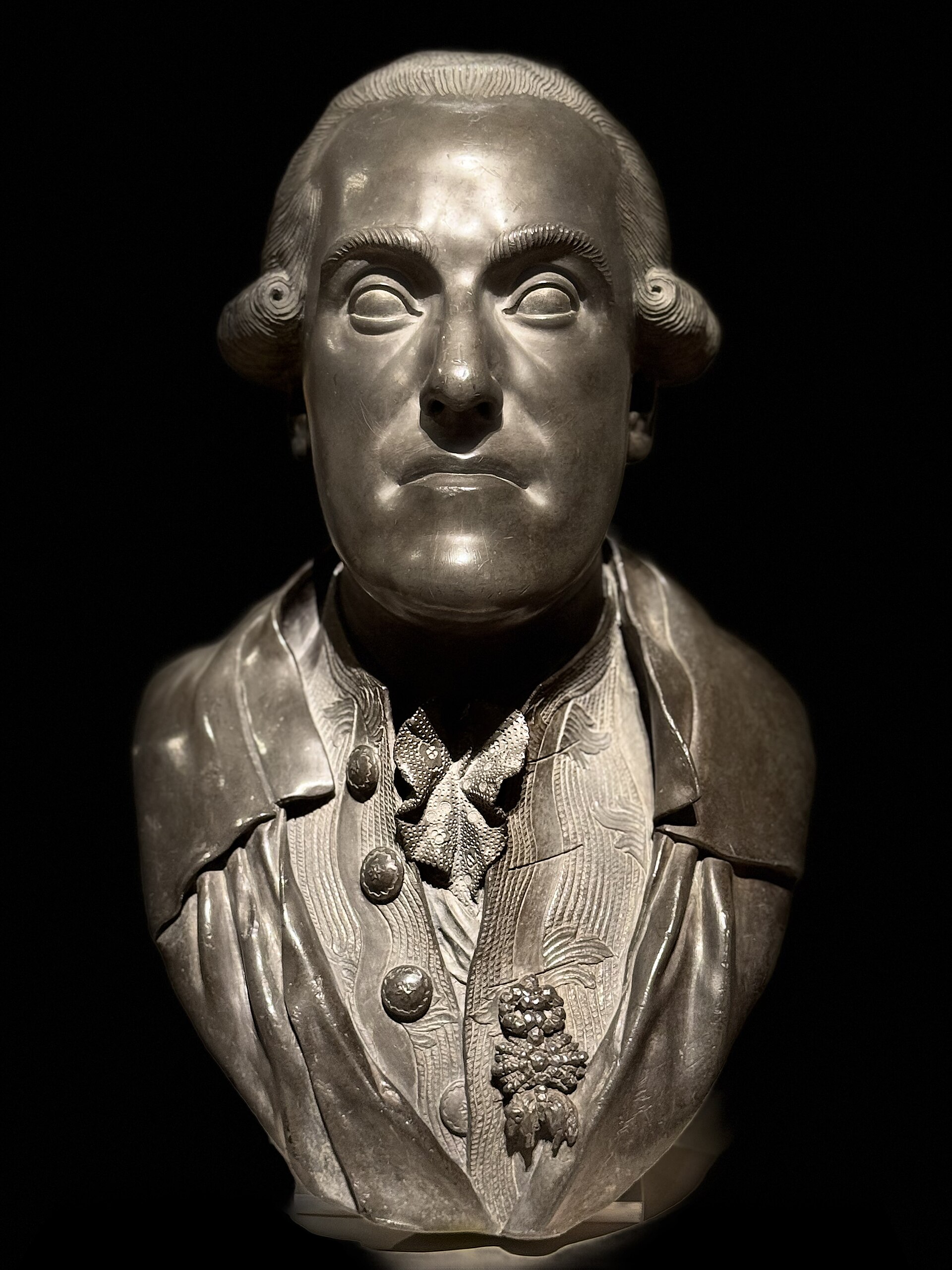 Franz Xaver Messerschmidts Büste Herzog Alberts von Sachsen-Teschen, Bleifassung im Bayerischen Nationalmuseum.