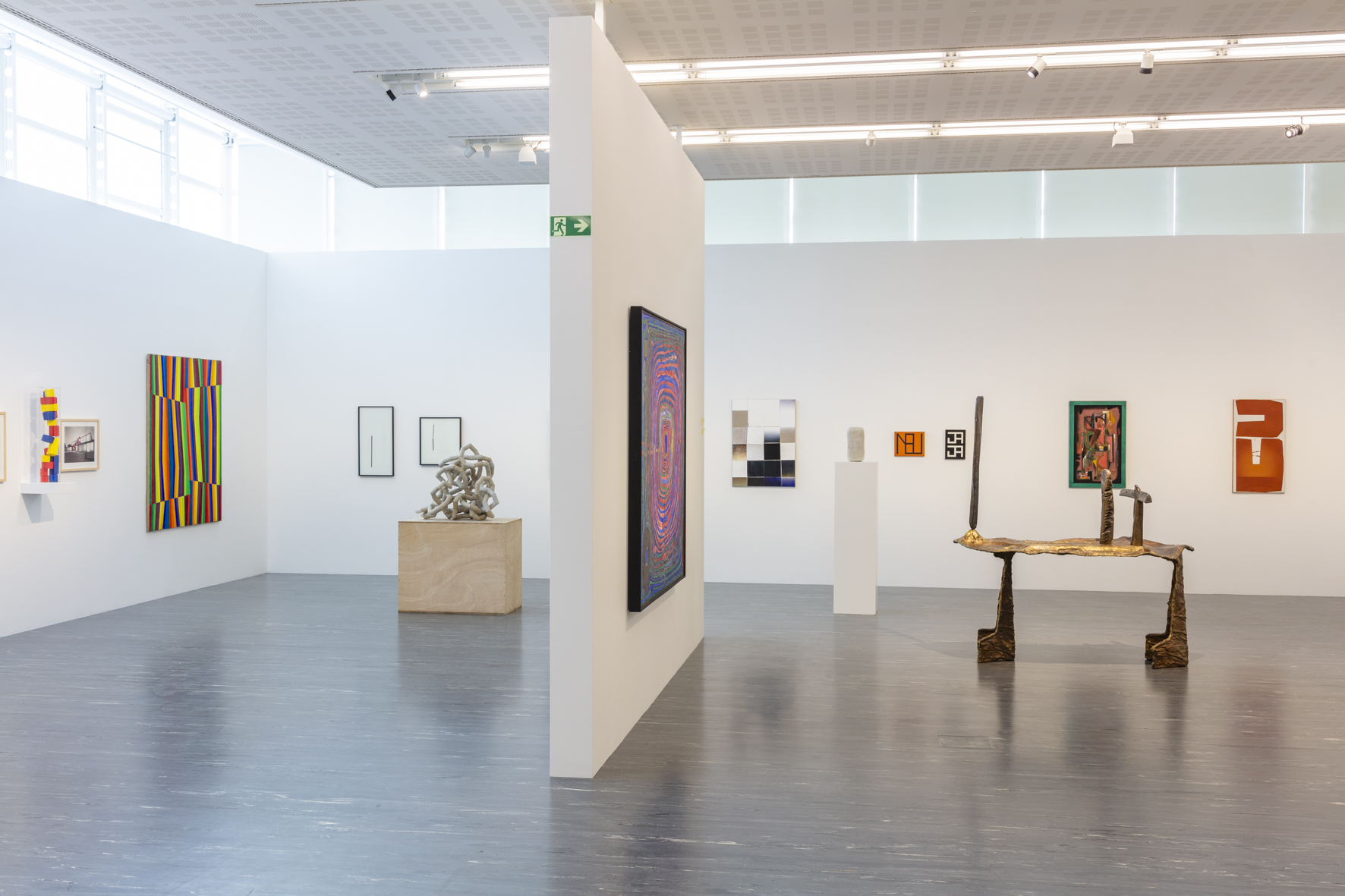 Ausstellungsansicht der Sammlungspräsentation „Avantgarde und Gegenwart“ im Belvedere 21, in der Ventzislavovas Video gezeigt wurde.