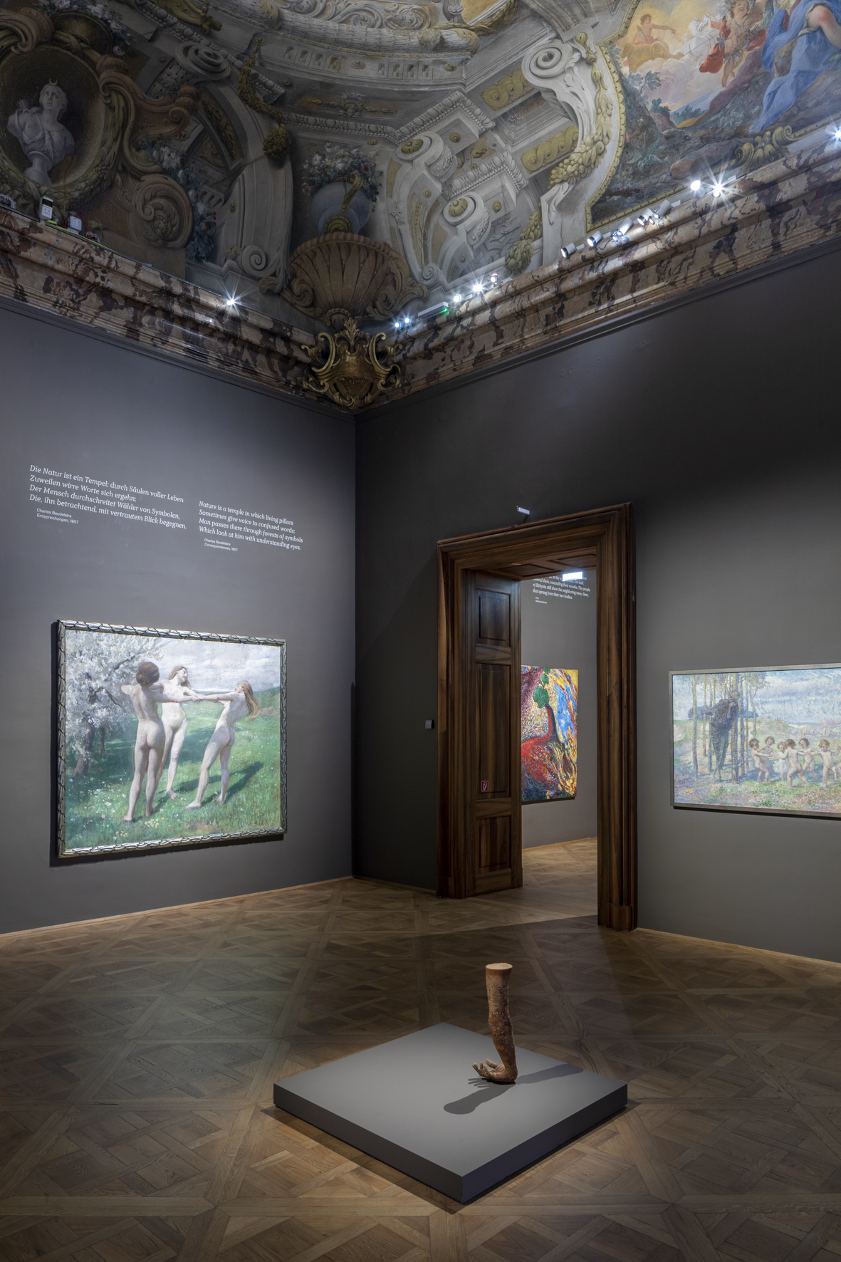 Blick in die Ausstellung „GROW. Der Baum in der Kunst“ im Unteren Belvedere.