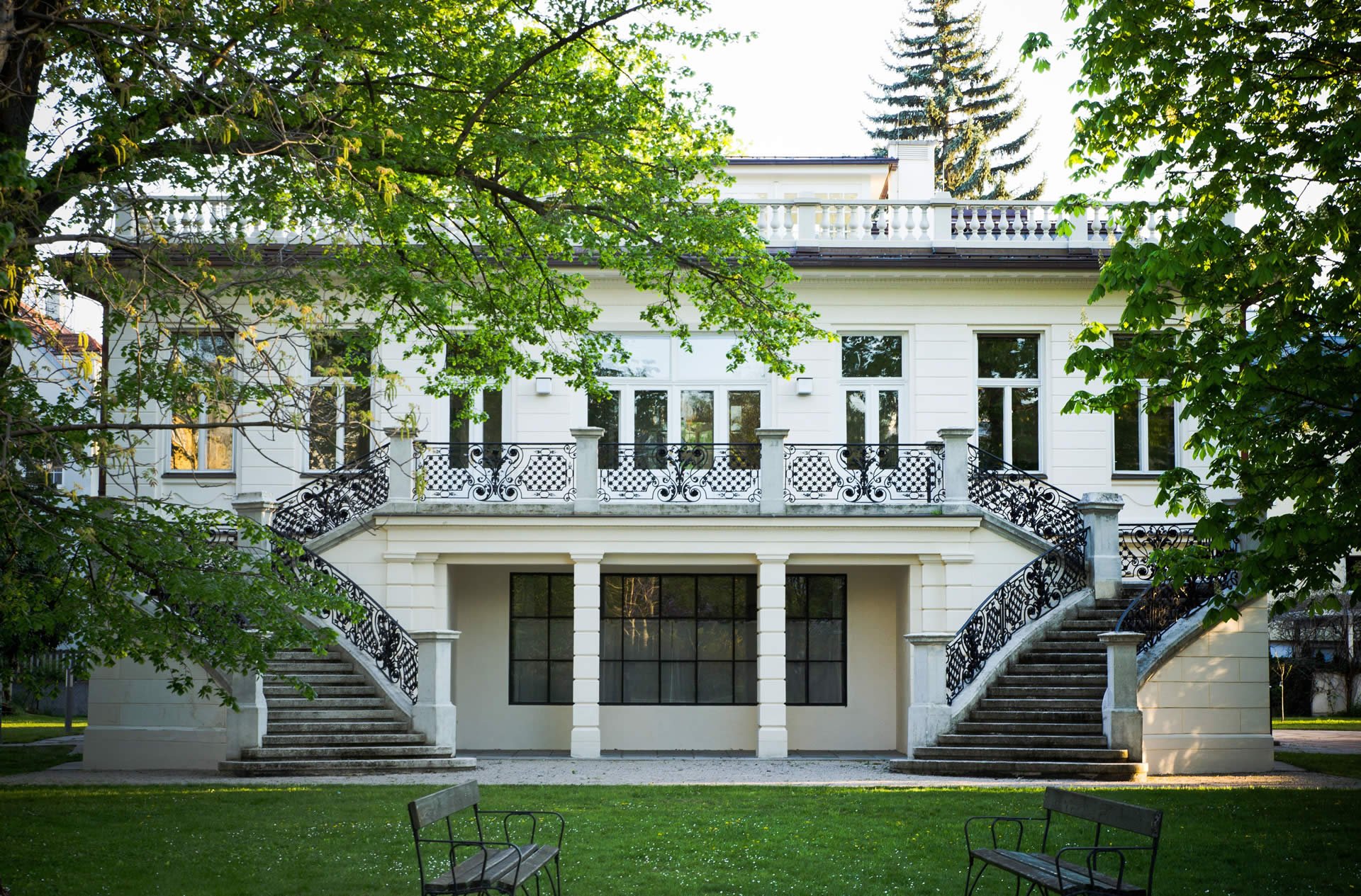 Klimt Villa