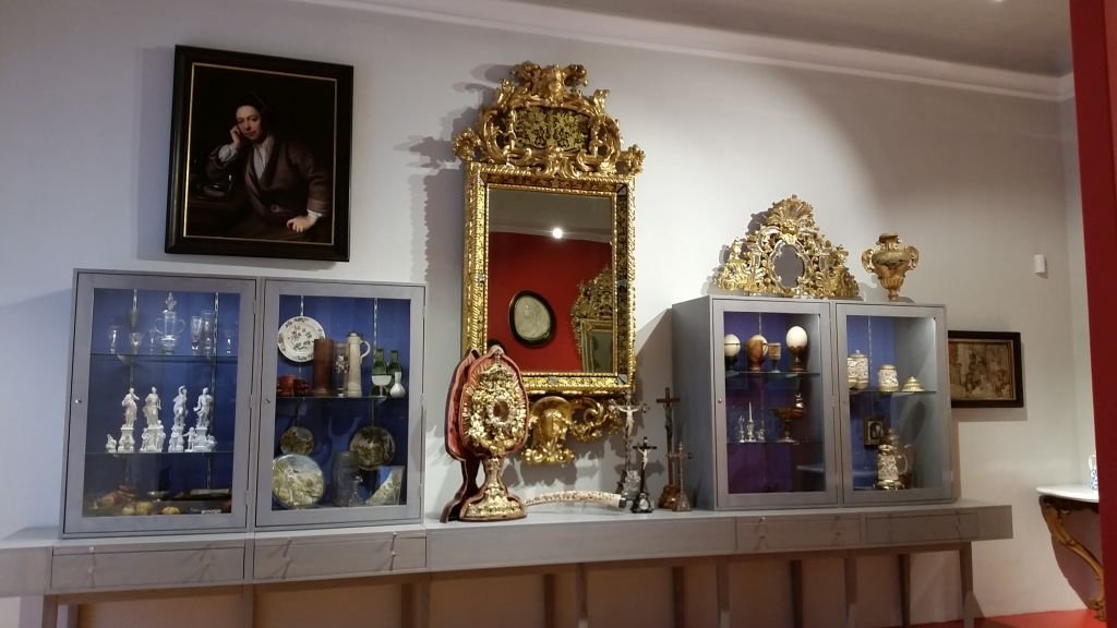 Stift Neukloster - Kunst- und Wunderkammer