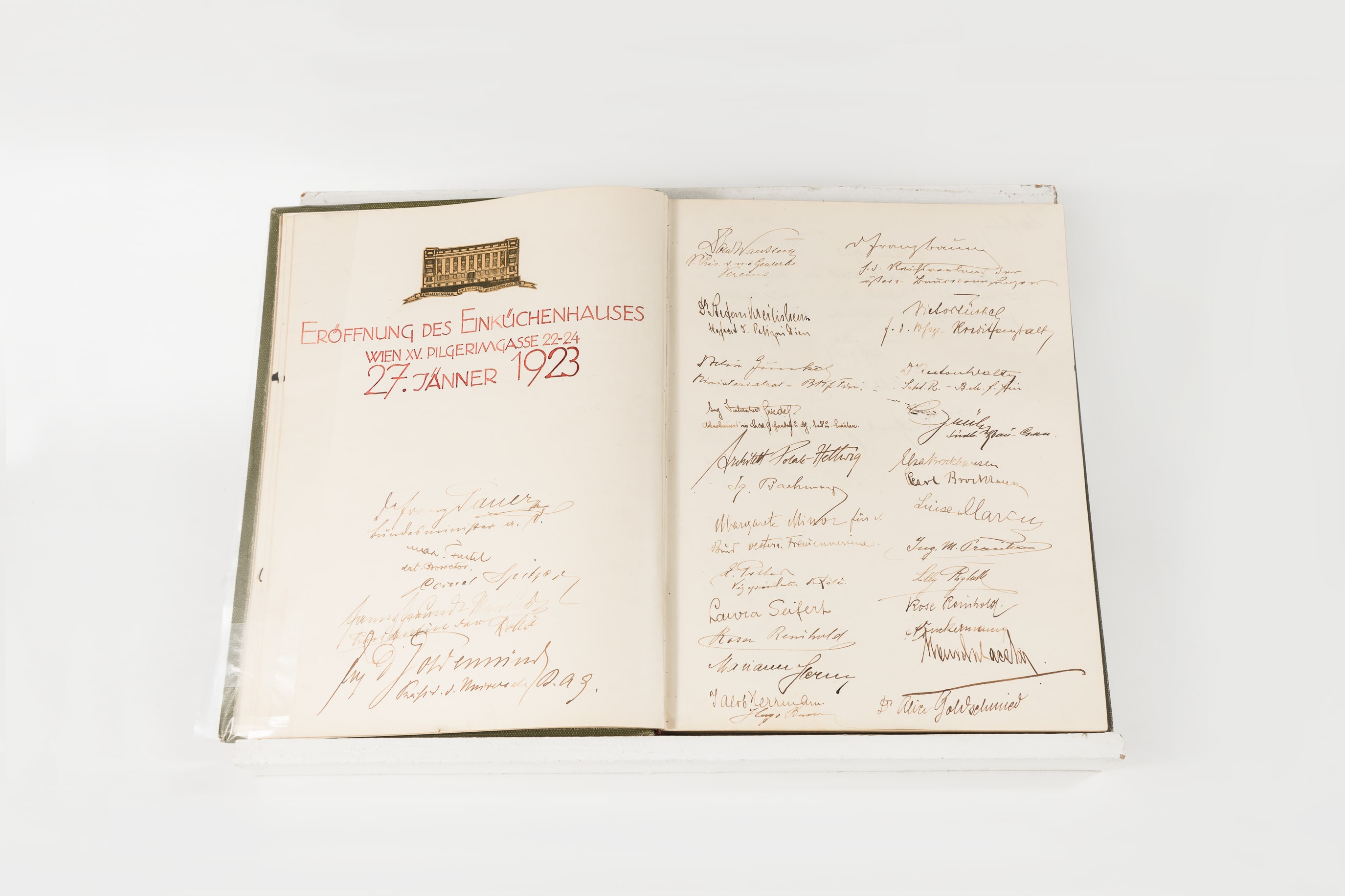 Das Gästebuch des Heimhofs: Wiens Einküchenhaus im Bezirksmuseum Rudolfsheim-Fünfhaus