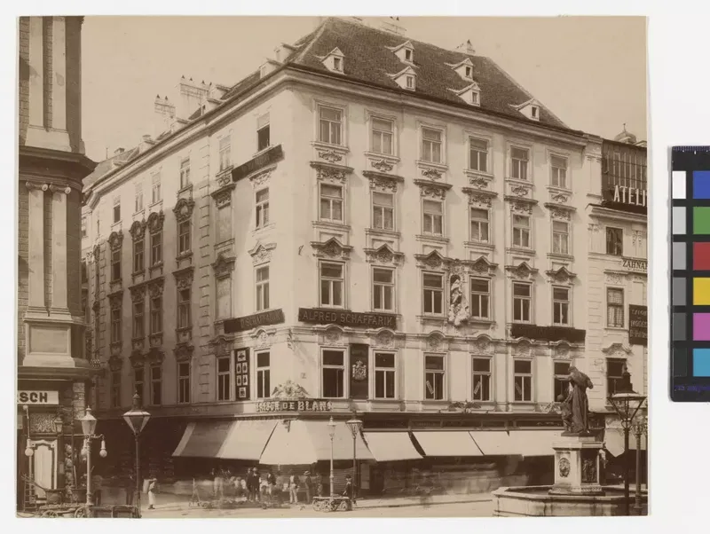 Ein Eckhaus am Graben