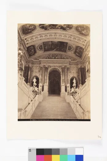Burgtheater, rechtes Stiegenhaus mit Deckengemälden, Fotografie um 1890