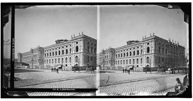 Das Kunsthistorische Museum in Wien an Burgring und Babenbergerstraße, Fotografie um 1880/1881.