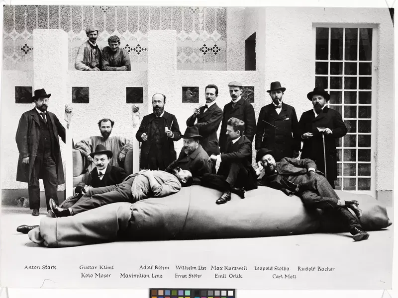 Moriz Nähr, Mitglieder der Secession, Gruppenfotografie 1902, unter ihnen Gustav Klimt, Carl Moll und Kolo Moser