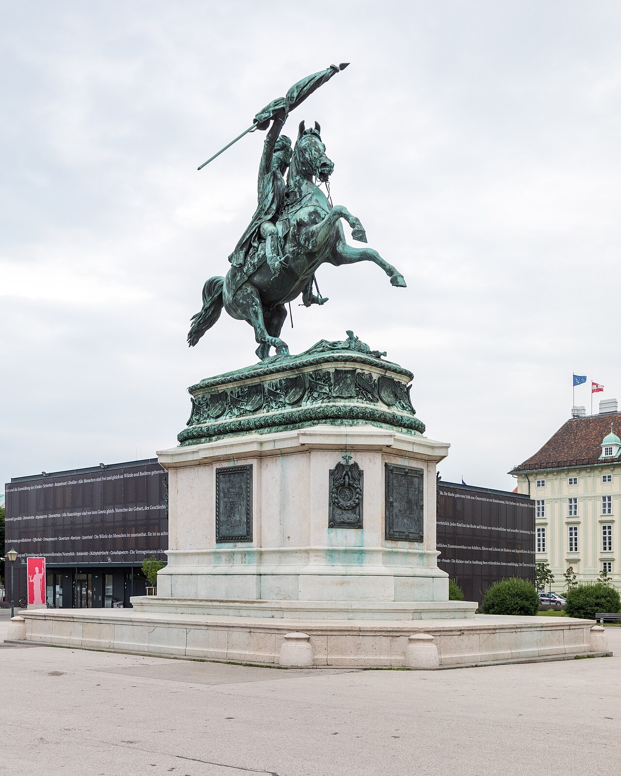 Heldenplatz in Wien: Ein Pferd auf zwei Beinen und ein Kaiserforum, das nie fertig wurde