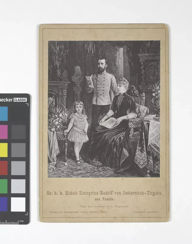 Kronprinz Rudolf, Kronprinzessin Stephanie und ihre Tochter Elisabeth, Fotografie nach einem Gemälde von J. Plagemann, um 1888.