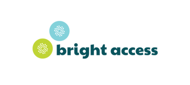 Logo van Bright Access met twee cirkels, één lichtblauw en één lichtgroen, naast de tekst 'bright access' in blauwe letters.