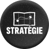 Icône de stratégie représentant une carte avec des points reliés et une croix, avec le mot STRATÉGIE en lettres blanches sur fond noir.