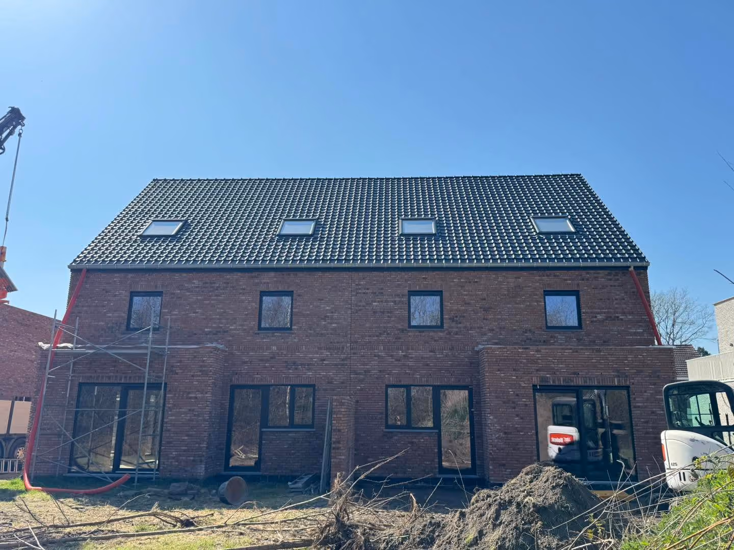 Nieuw dak met velux en dakkapel op een nieuwbouwwoning in Leopoldsburg