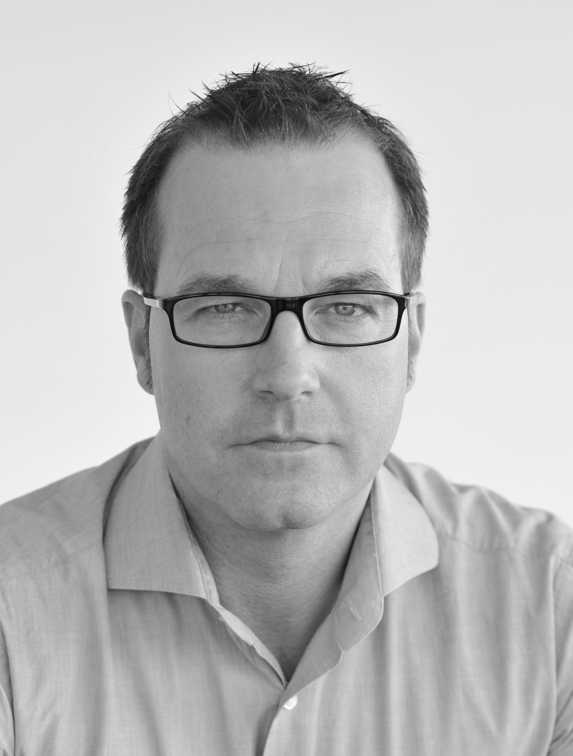 Porträt von Jens Wieth.
