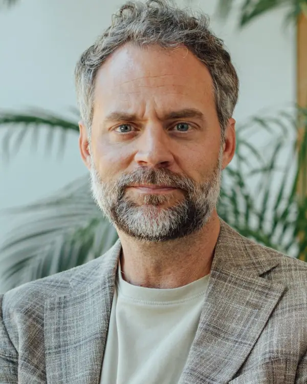 Dr. Mikael Wigell