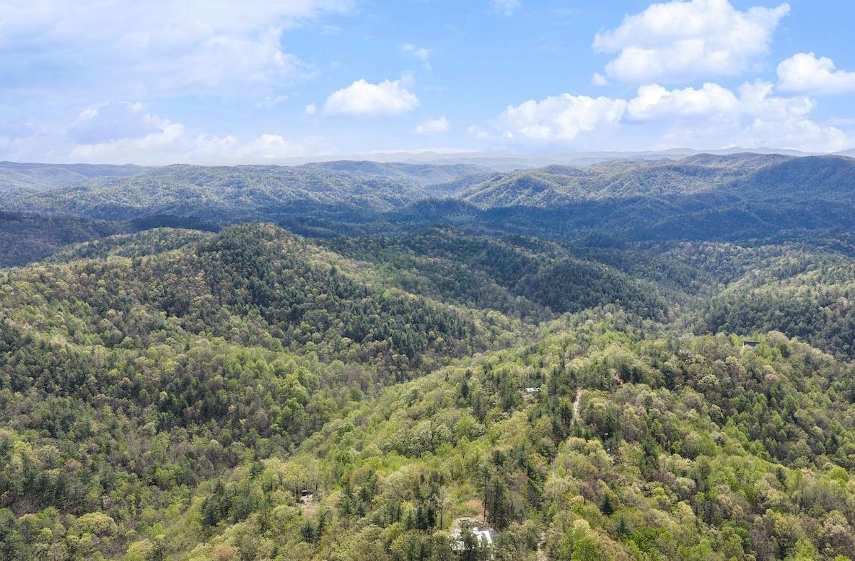 The Blue Ridge Mountains rolling to the horizon above Lost Ridge