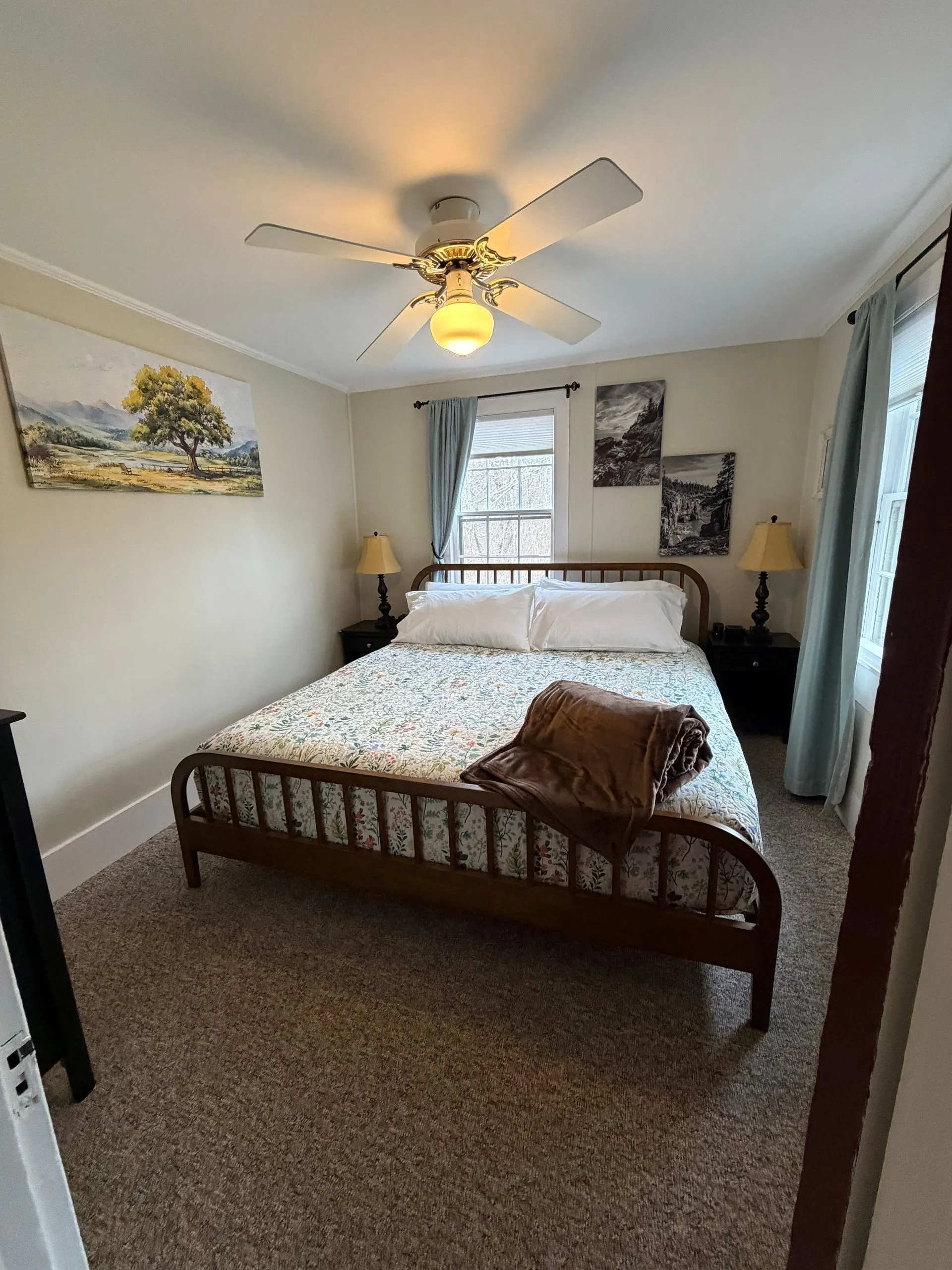 King bedroom in the Tavern suite at Coach Stop Inn