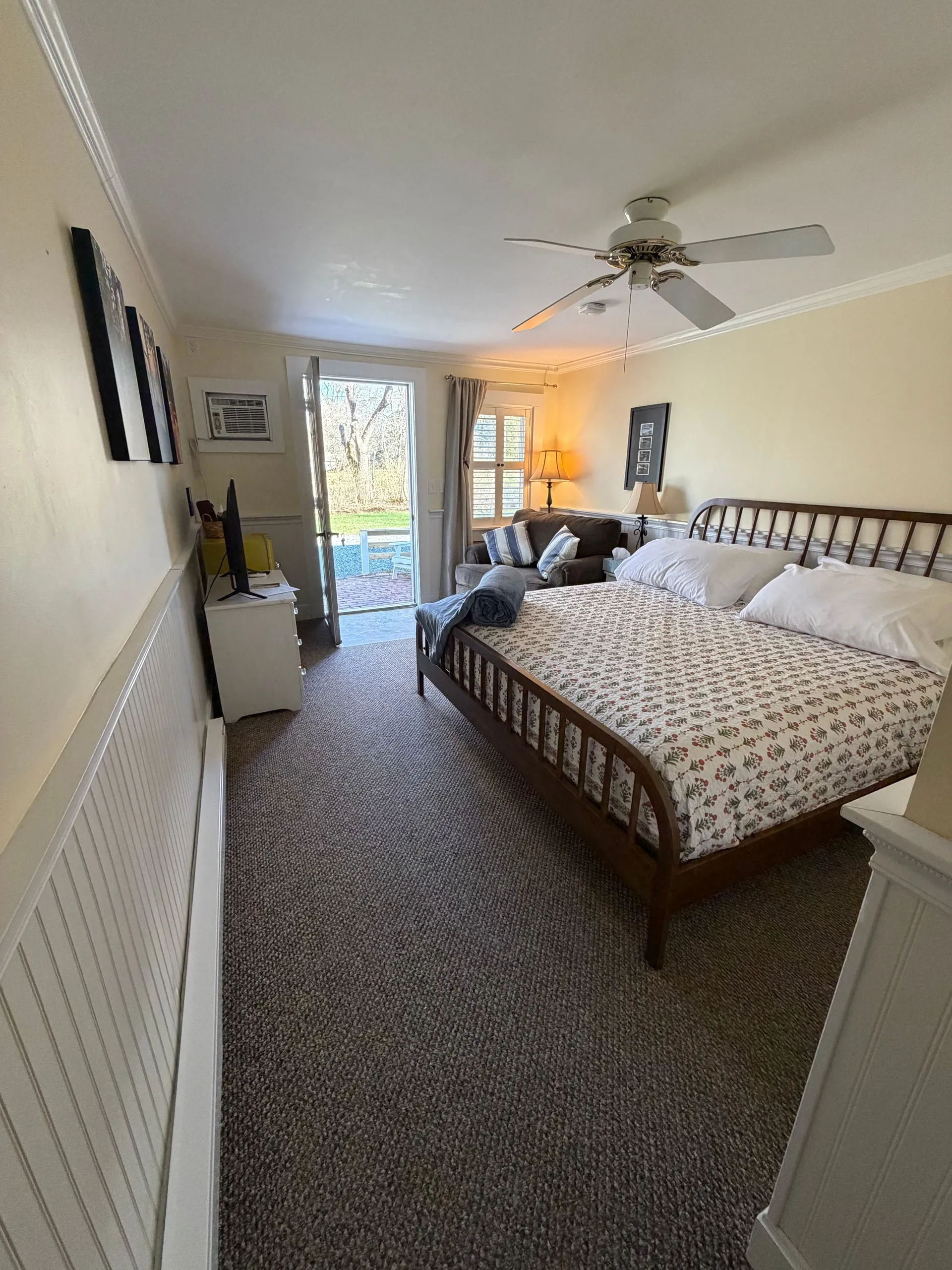 Somes Sound room and private entrance at Coach Stop Inn
