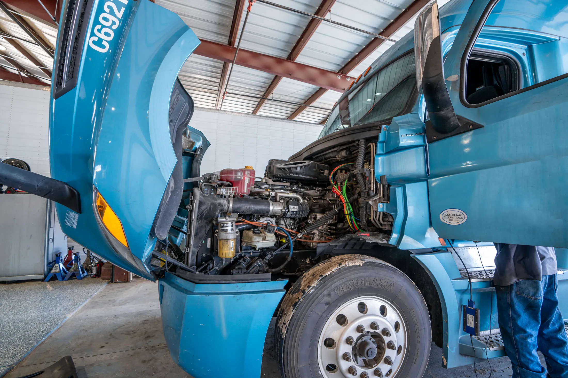 Heavy-duty truck repair shop in Converse, TX