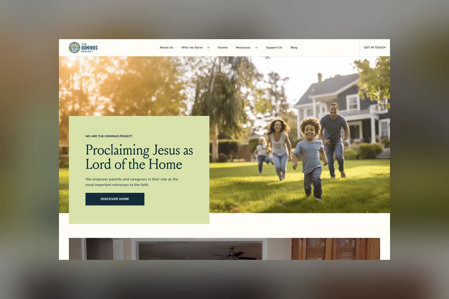 The Dominus Project homepage with the headline Proclaiming Jesus as Lord of the Home over a photo of a family running in a yard