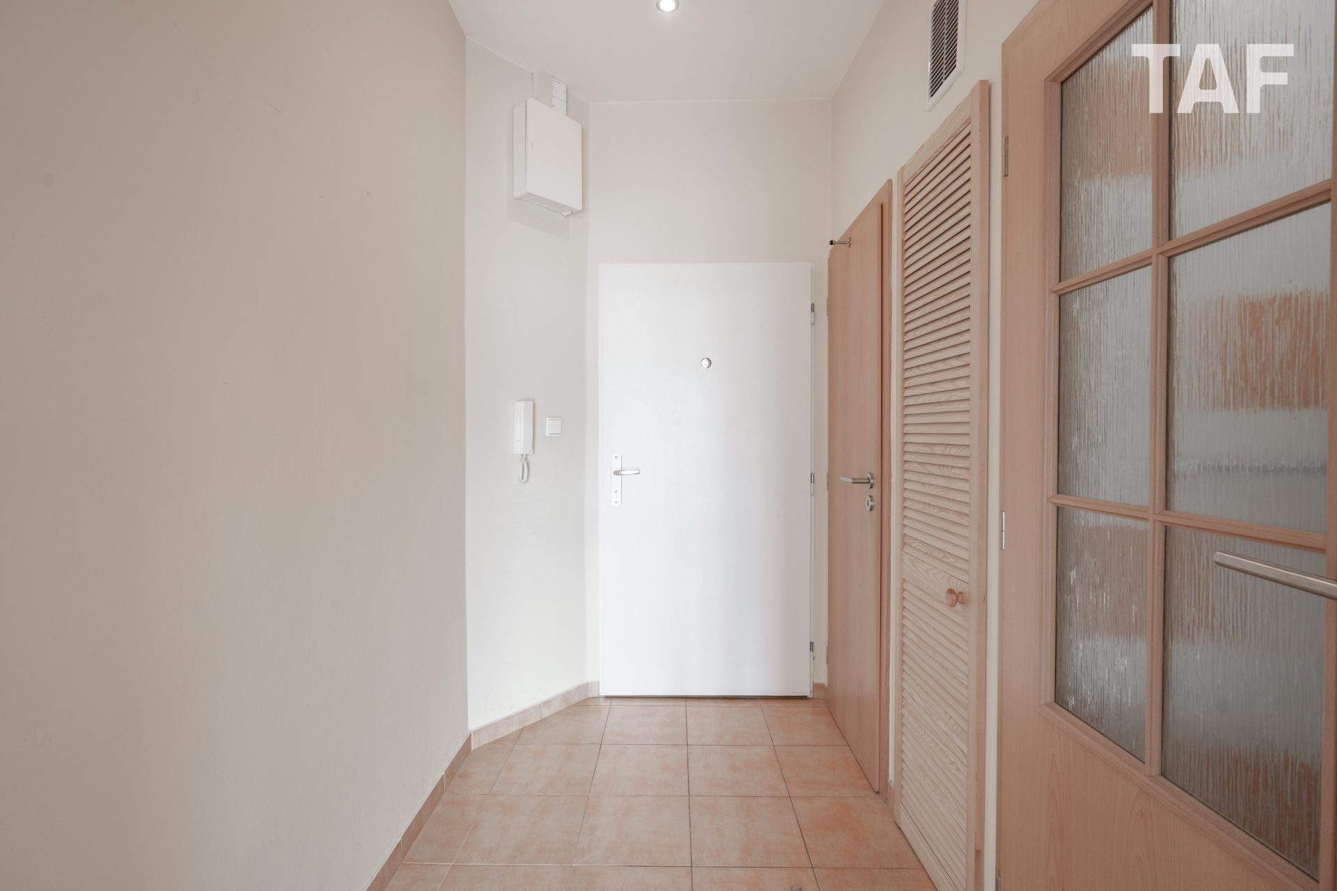 PRI27 - (930/044)