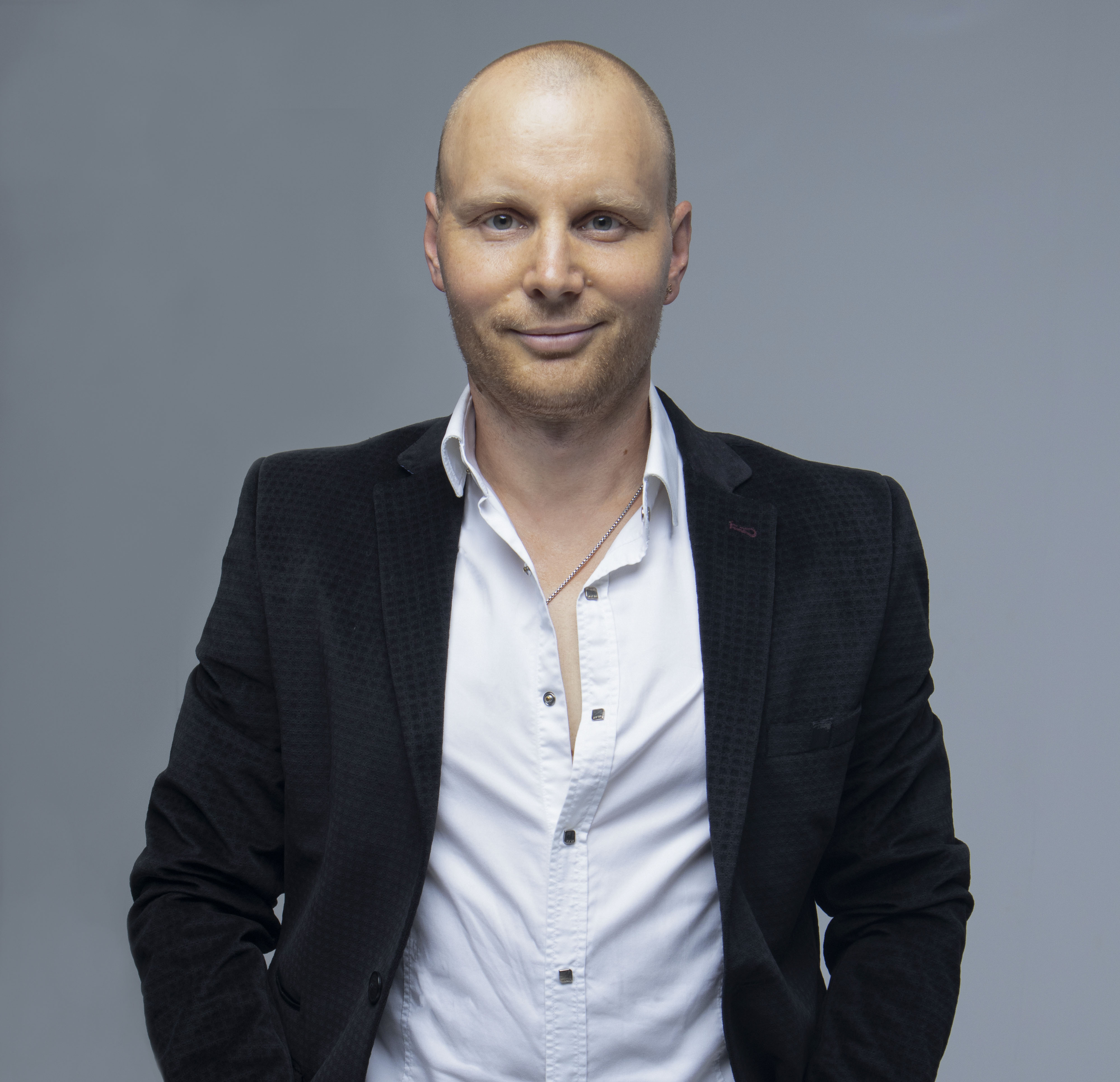 Kiss Dániel, ingatlan- és finanszírozási tanácsadó portréképe