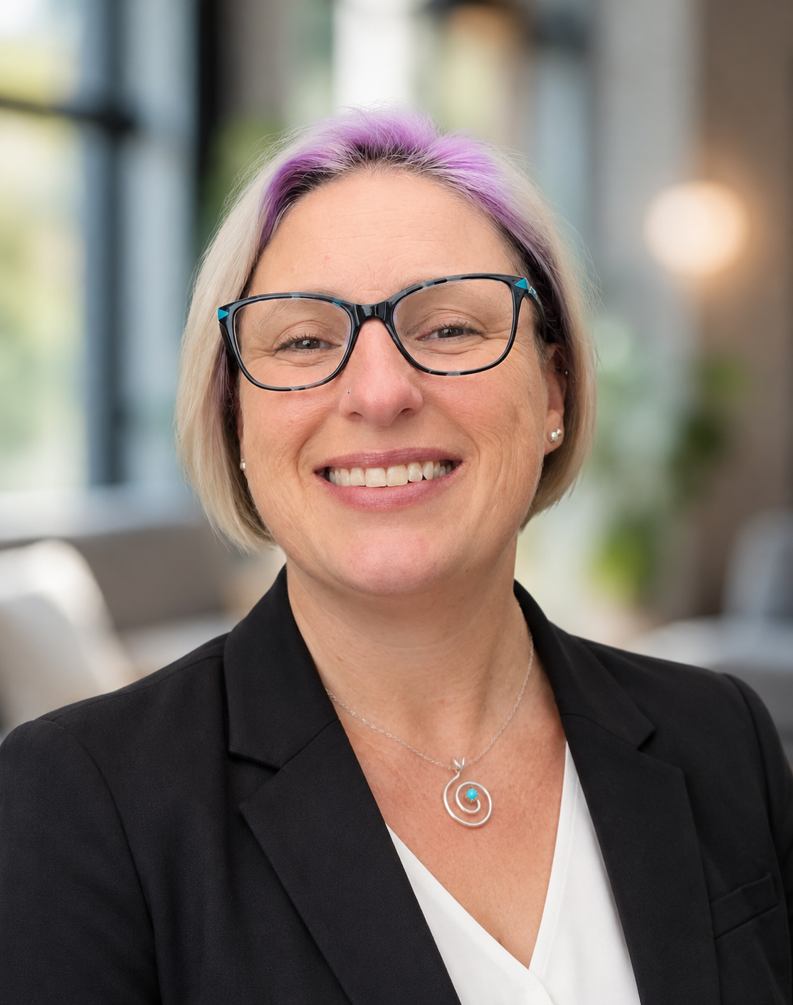 Kim Eaves, Director of Luxury Estates