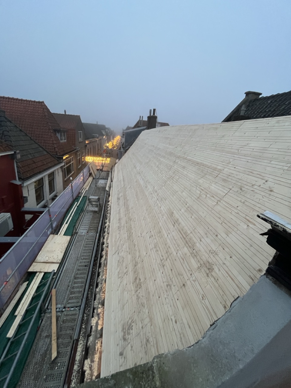 Kaprestauratie en isolatie van rijksmonument Oudestraat 18 in Kampen, foto 1