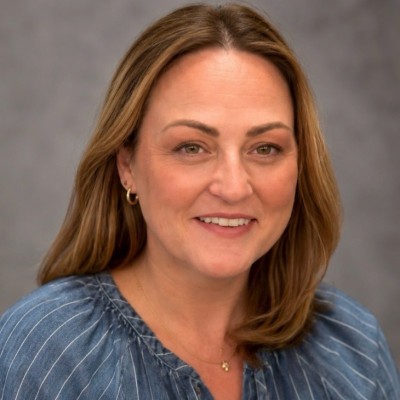 Portrait of Laura S Gallacher, Managing Director