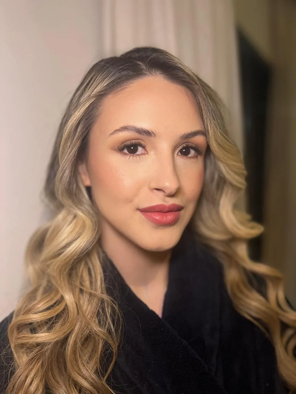 Maquiagem e penteado para festa