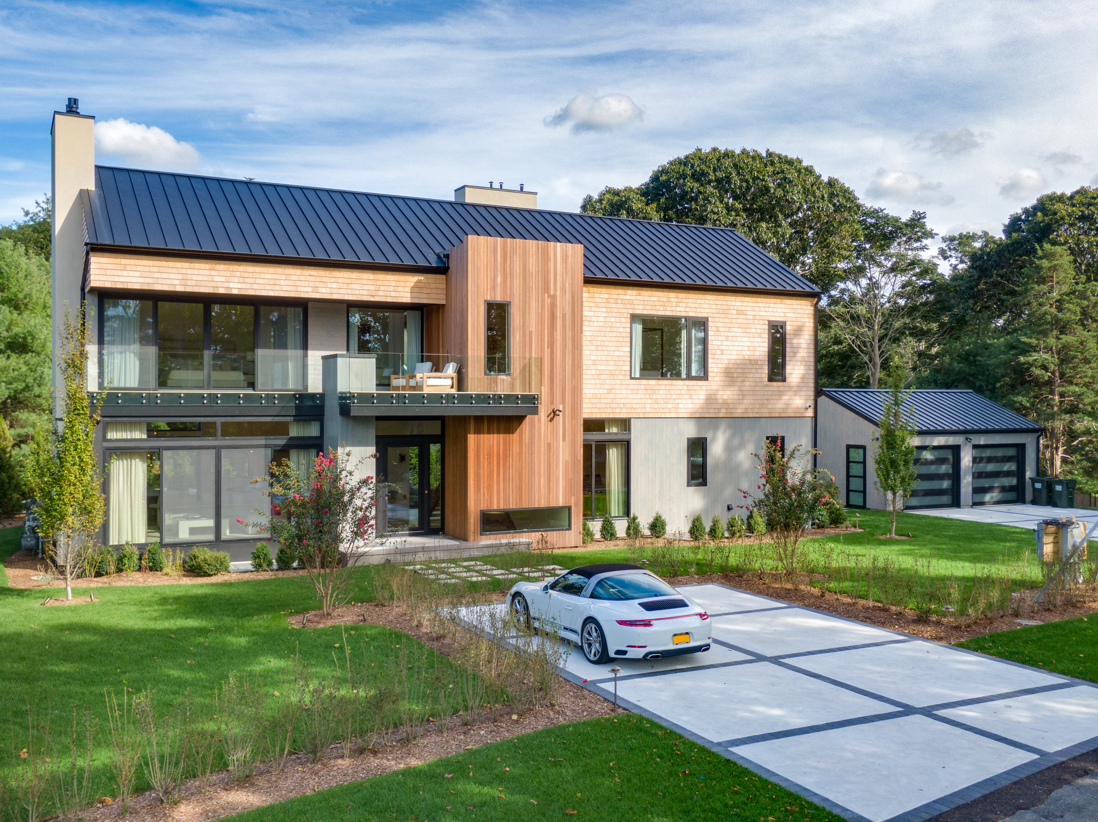 Ultra Modern Hamptons Sag Harbor Kitchen
