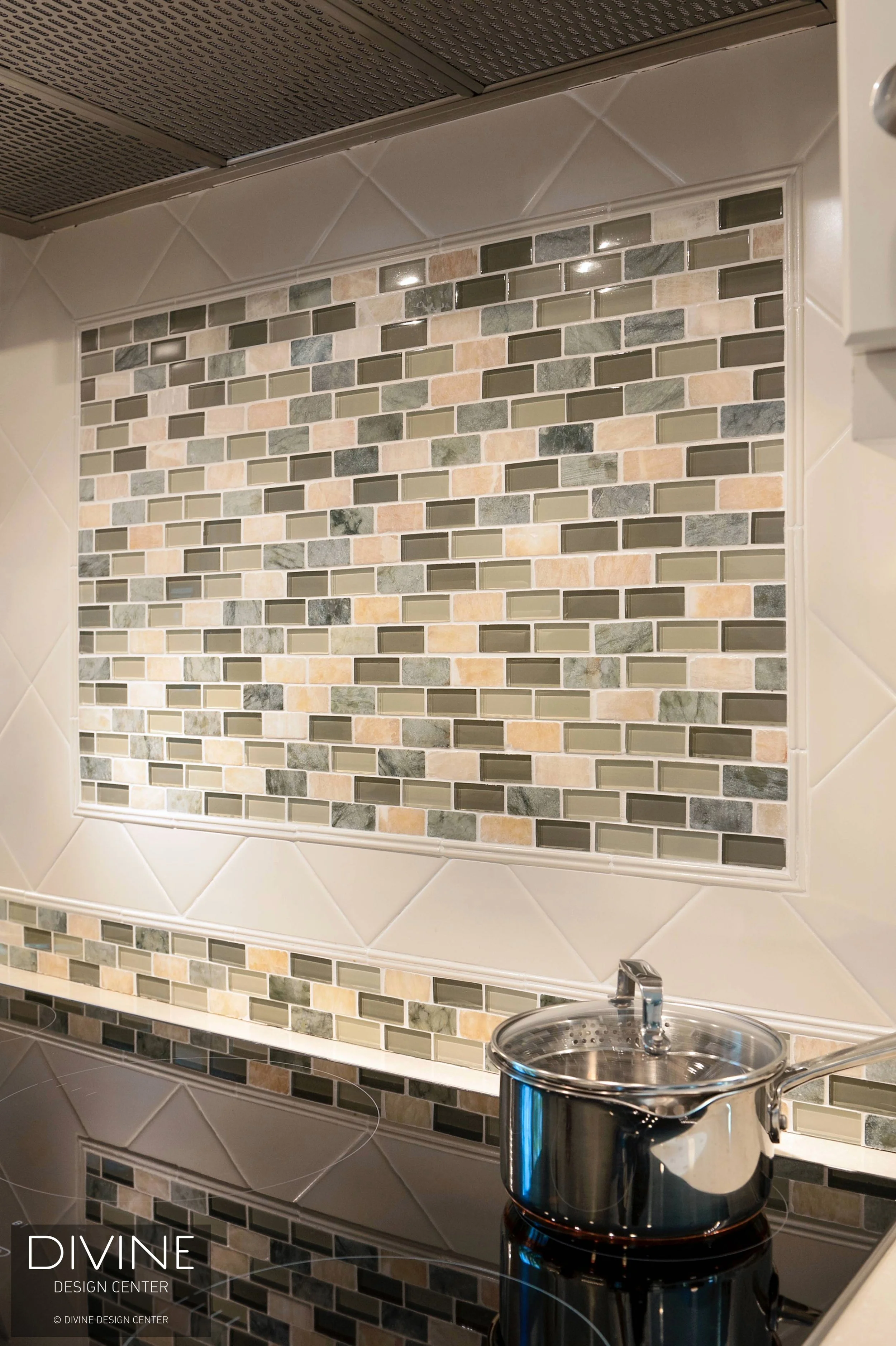 Boston Wellesley Transitional Small Kitchen