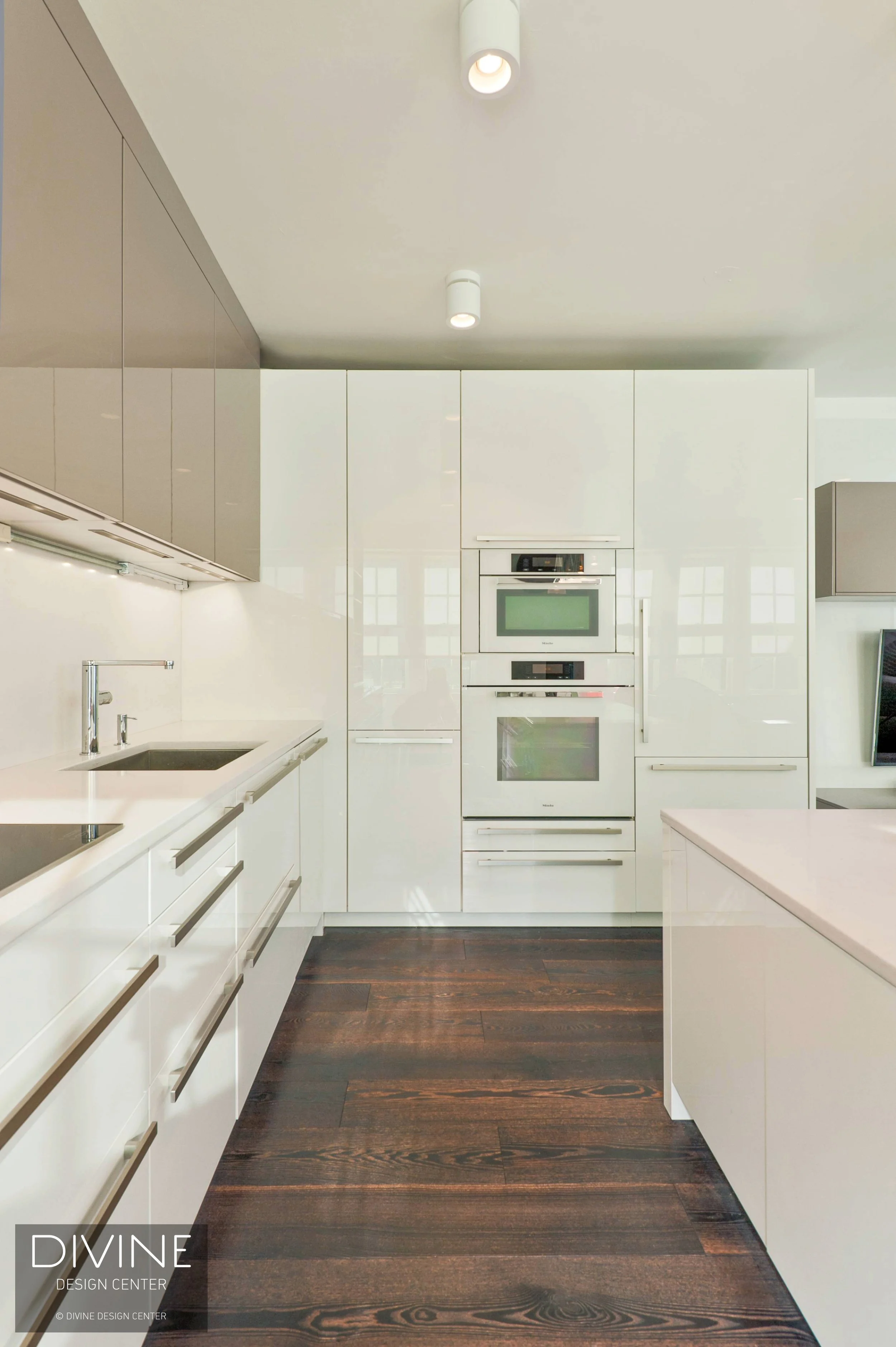 Cambridge Memorial Ave Contemporary Modern Leicht Kitchen