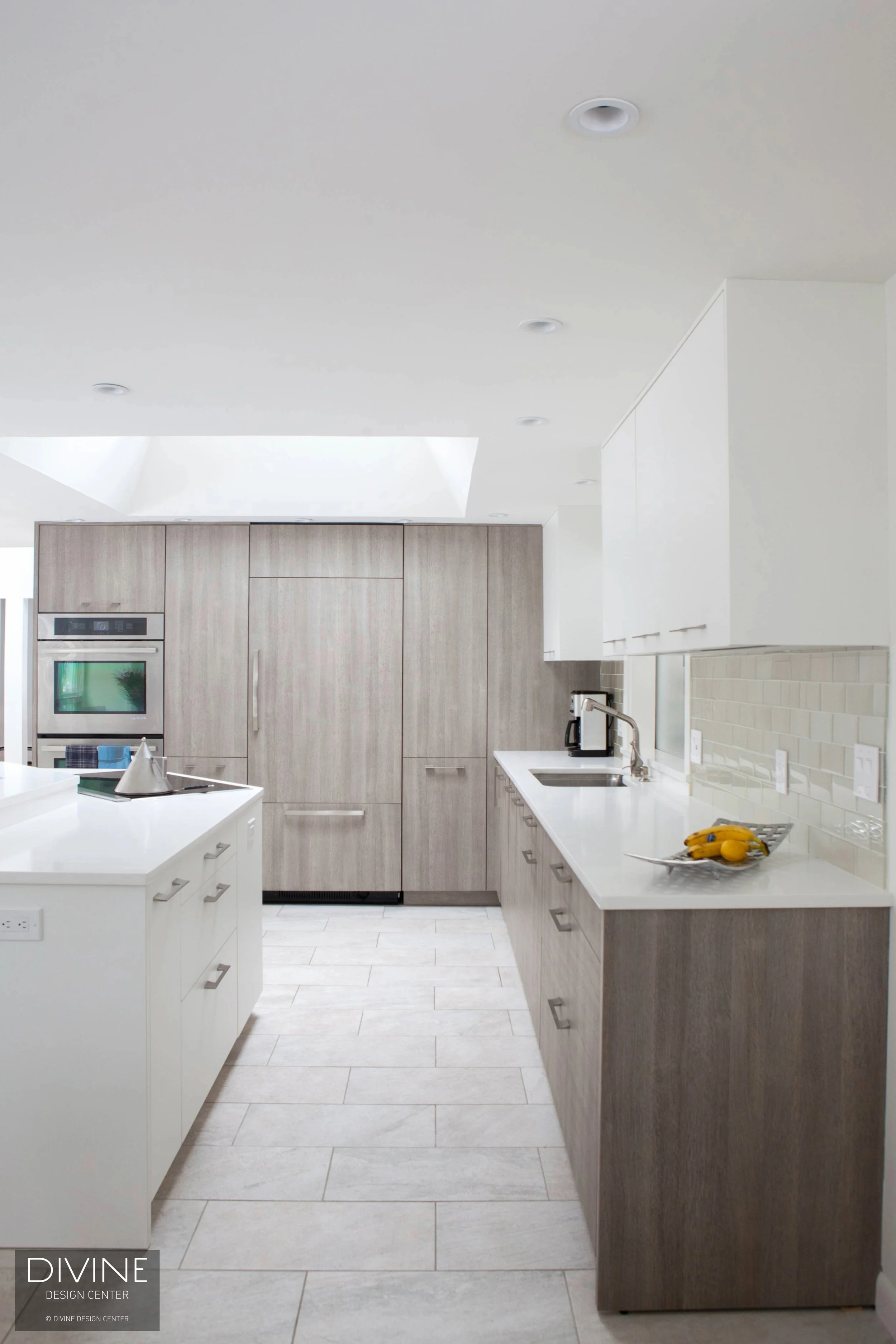 Boston Lexington Modern Kitchen with Bench Seat