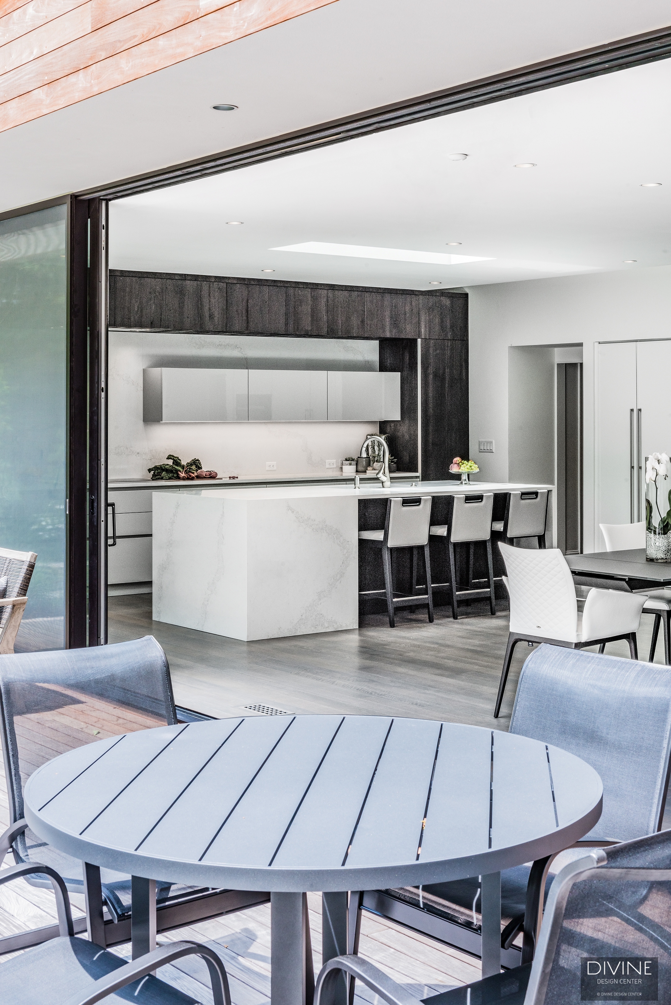 Wellesley Modern Kitchen Open Living Room Concept