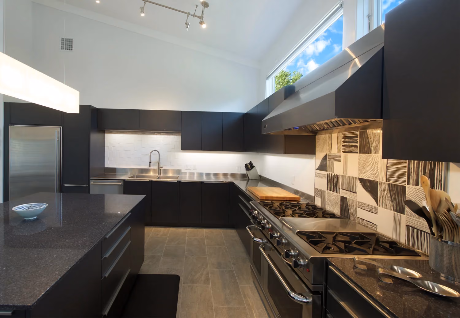 Newton Contemporary Leicht Kitchen, by Divine Design Center