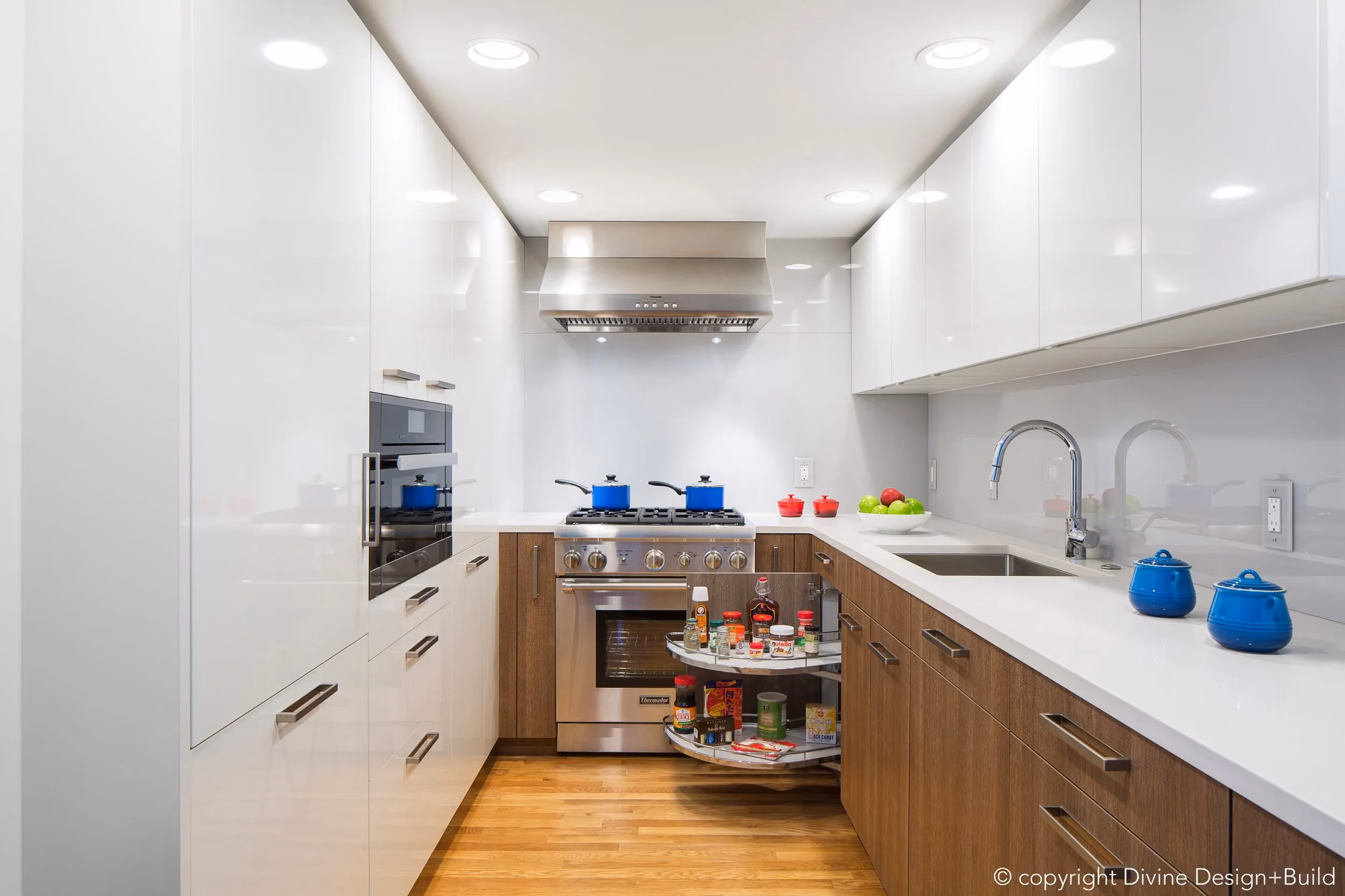 Compact Minimalist Modern Kitchen, by Divine Design Center