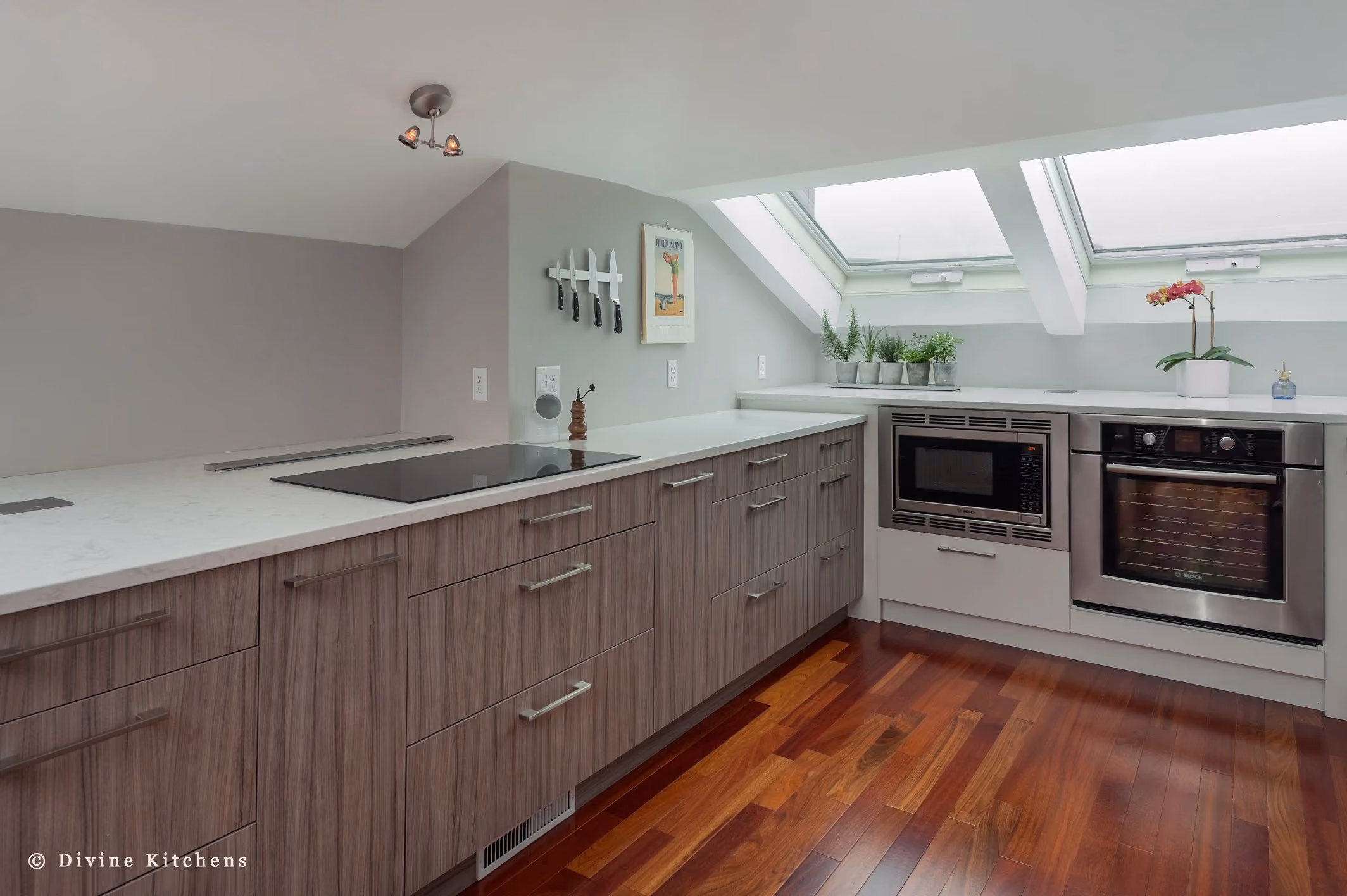 Compact Modern Kitchen, by Divine Design Center (view 6)