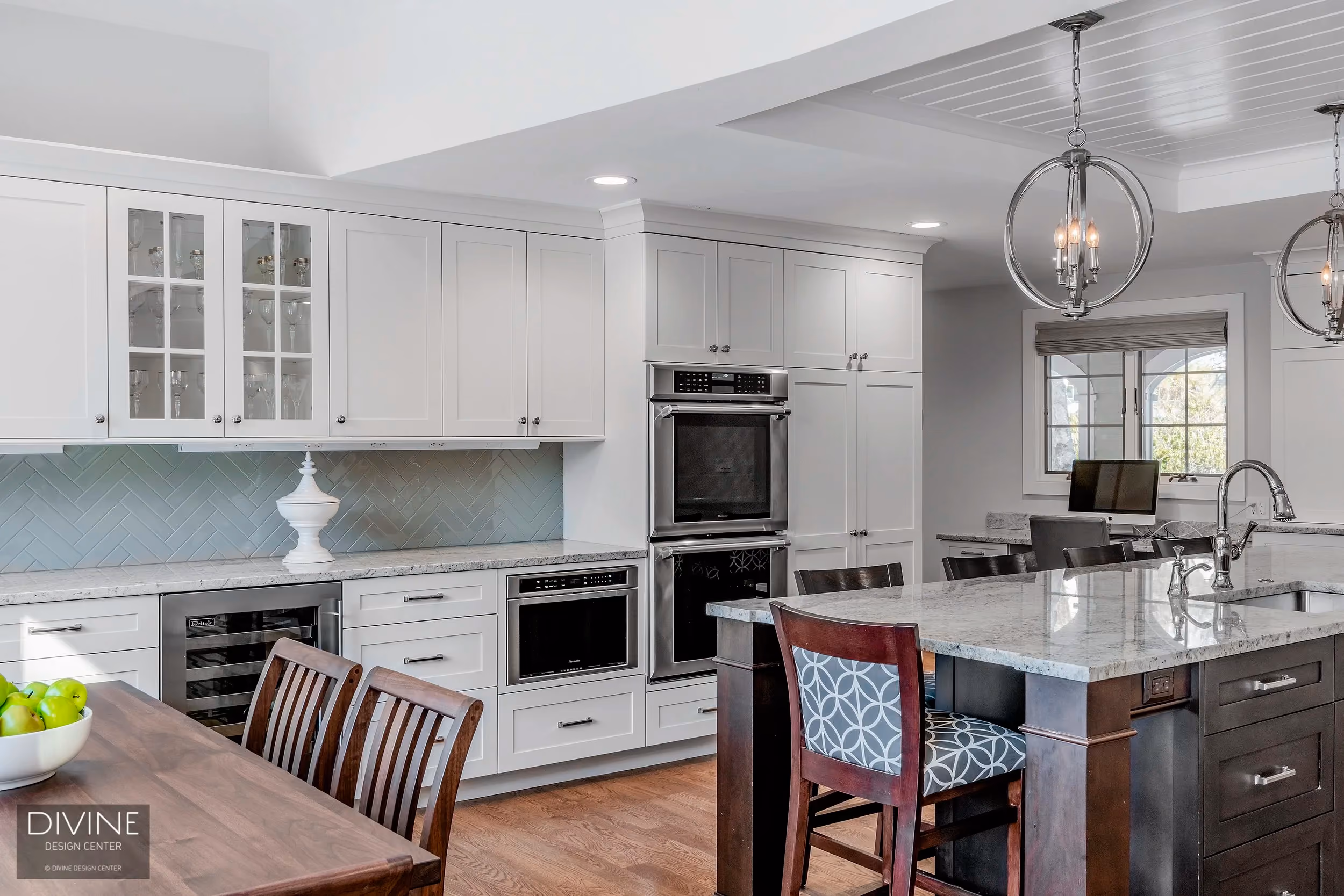 Lexington Transitional Kitchen, by Divine Design Center (view 5)