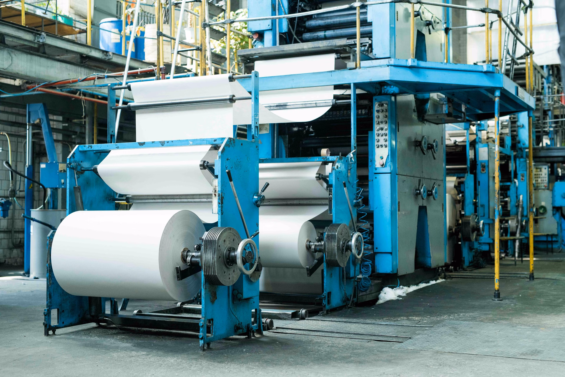 Material and Roll Tracking