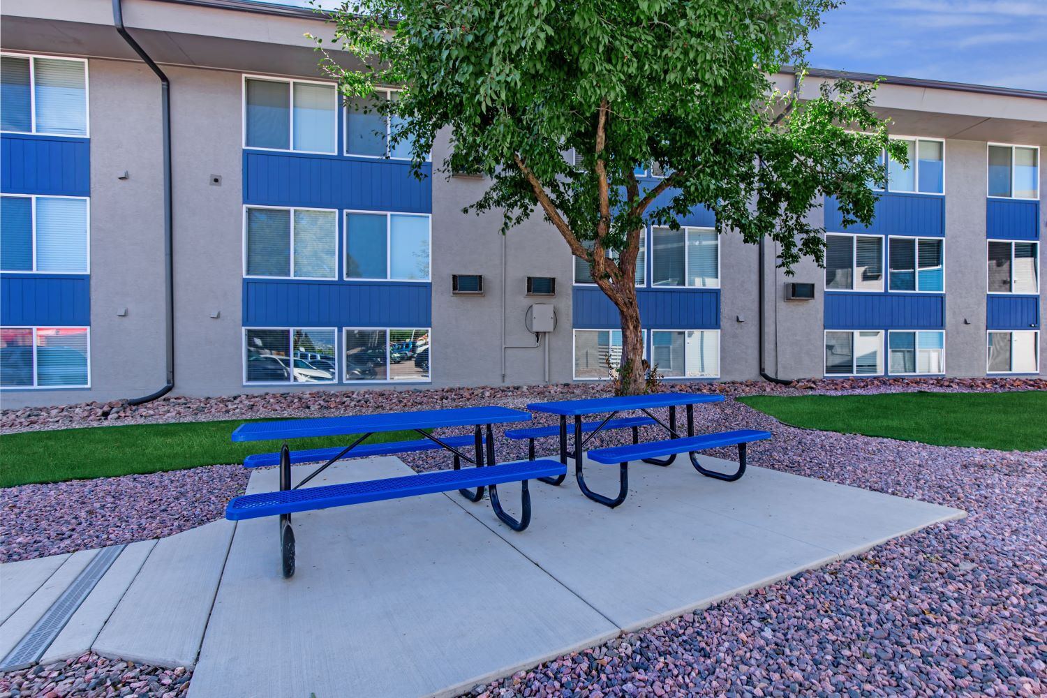 Outdoor picnic tables