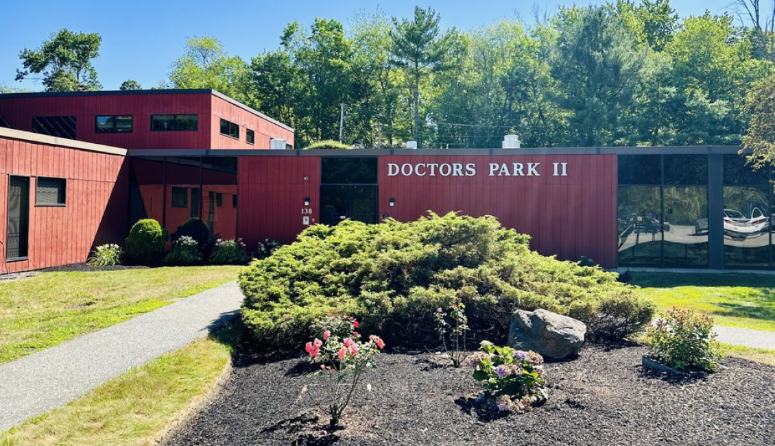 Photo of Doctors Park II, main location of Commonwealth Retina