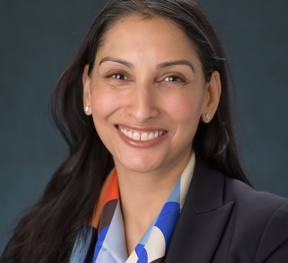 Headshot of Holly Singh