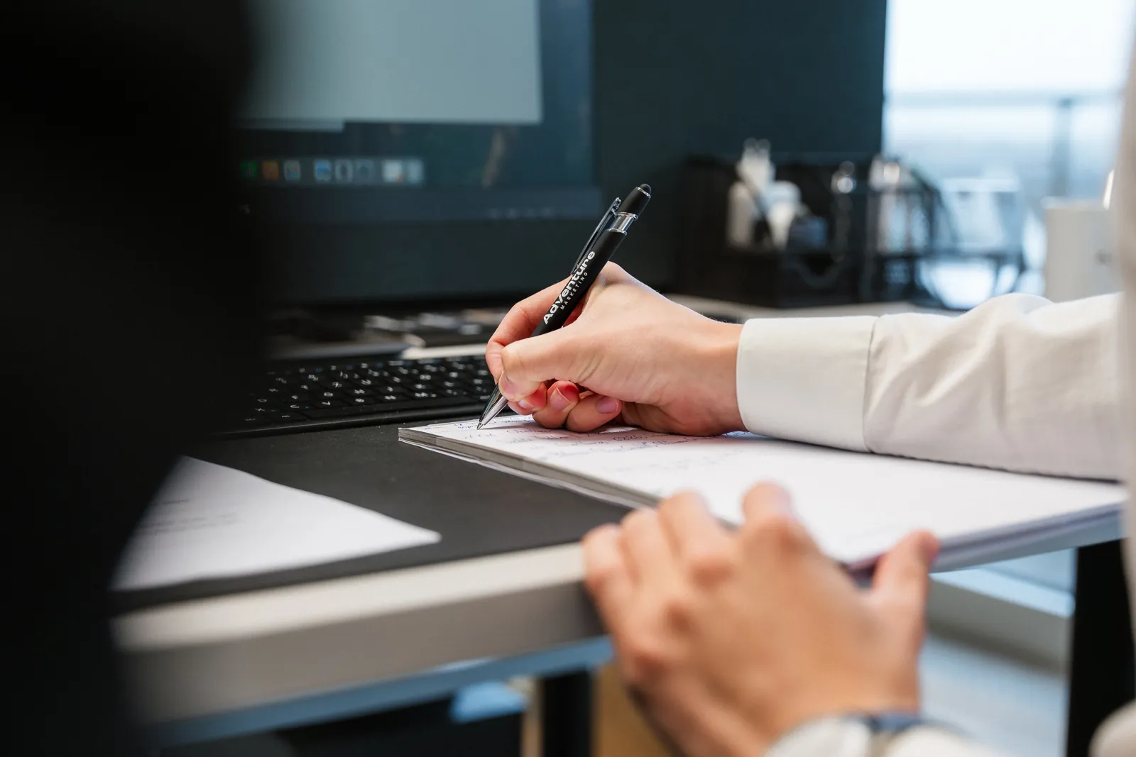 Beratung: Notizen im Kundengespräch bei AdVenture Marketing