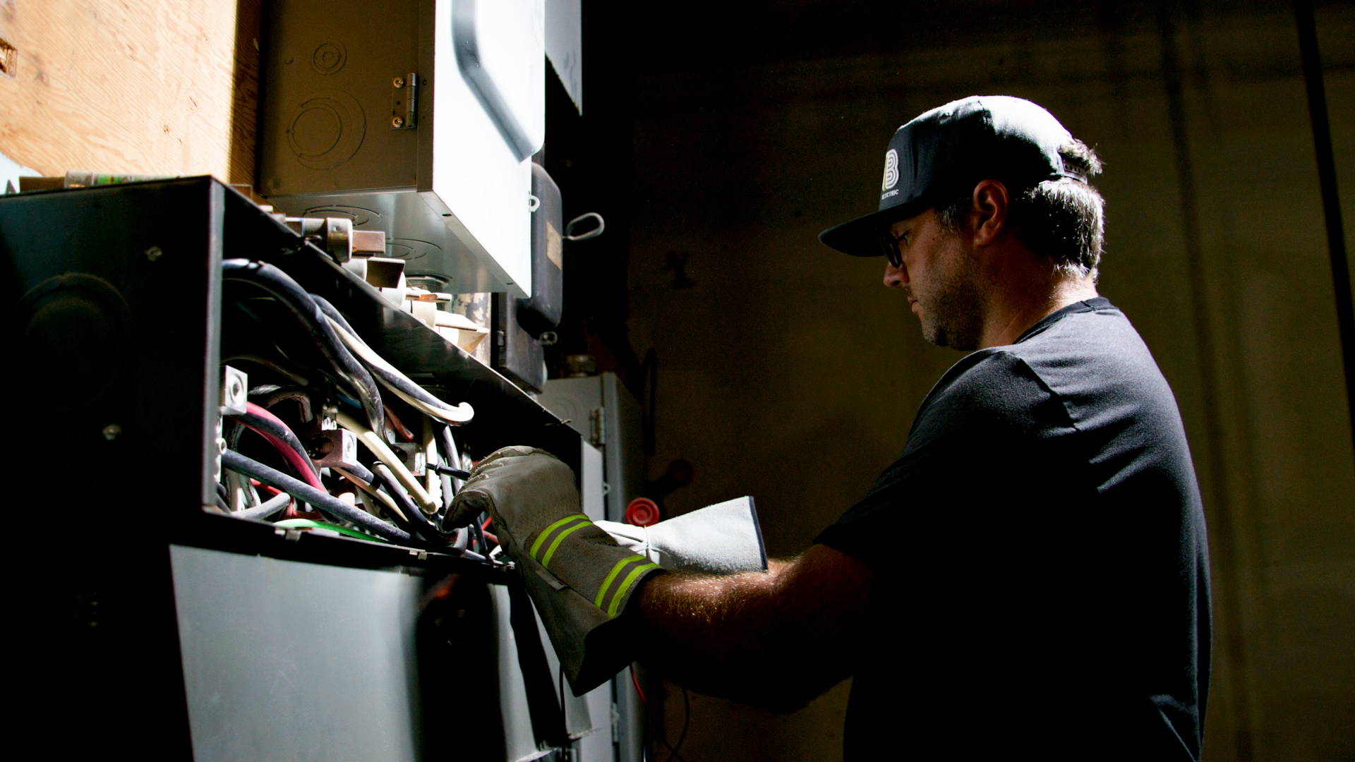 62 Media content marketing for electrical companies