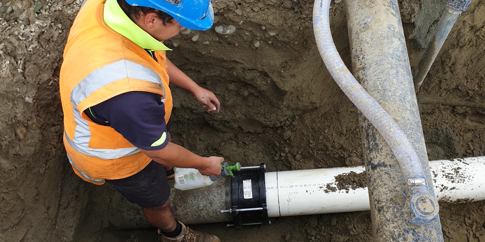 Live water cut-in