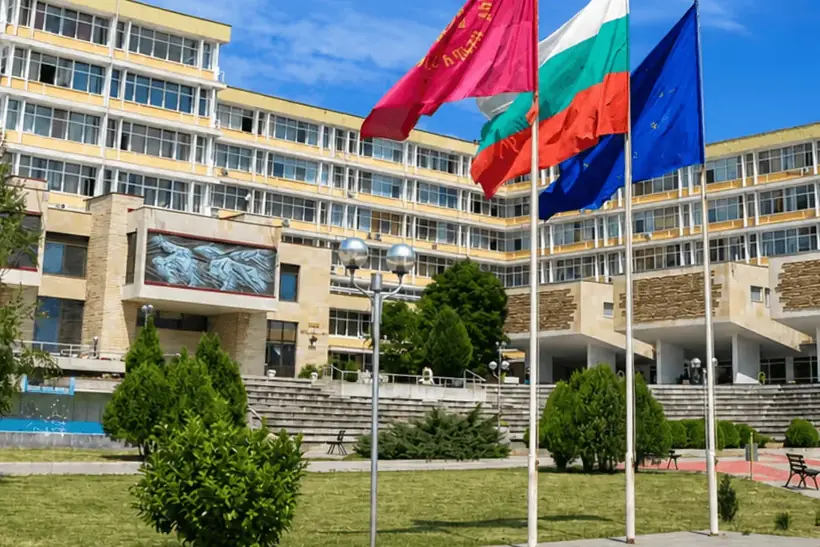 The Trakia University building in Stara Zagora with the Bulgarian and EU flags